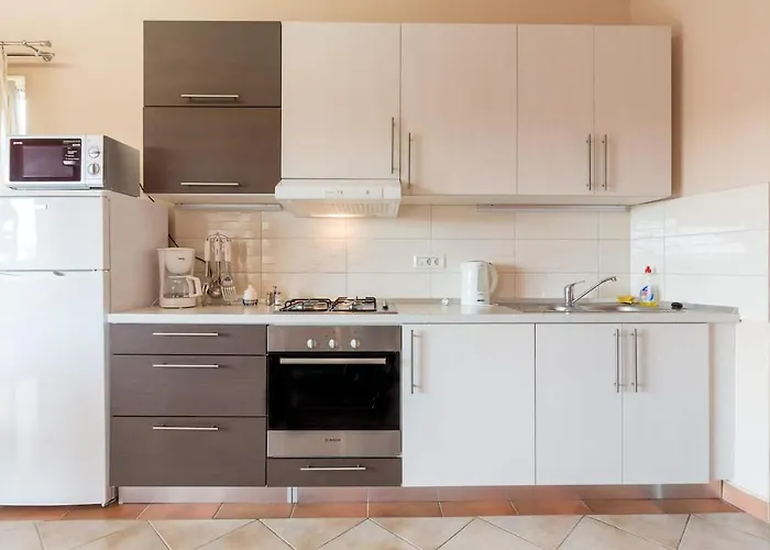 Dina Apartments