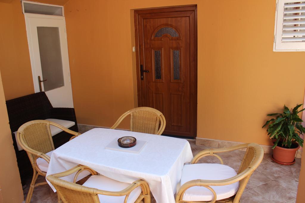 Apartment Dina Pula