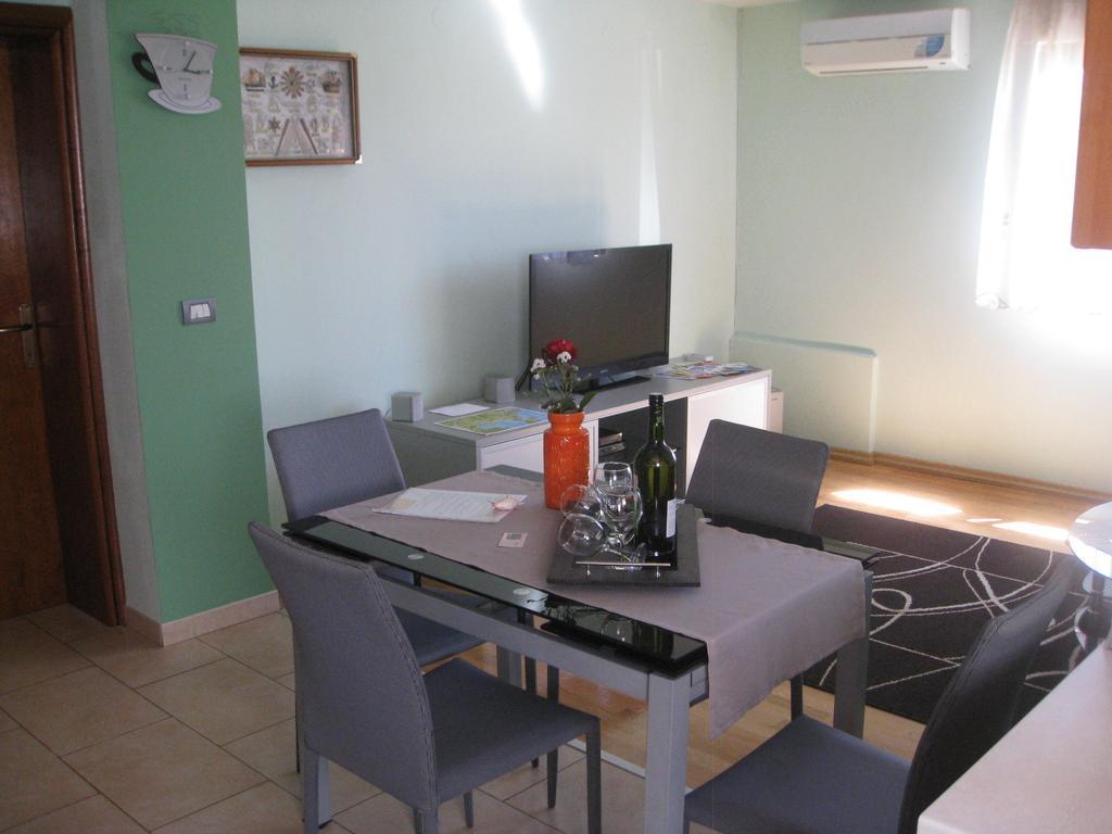Apartman Dina *