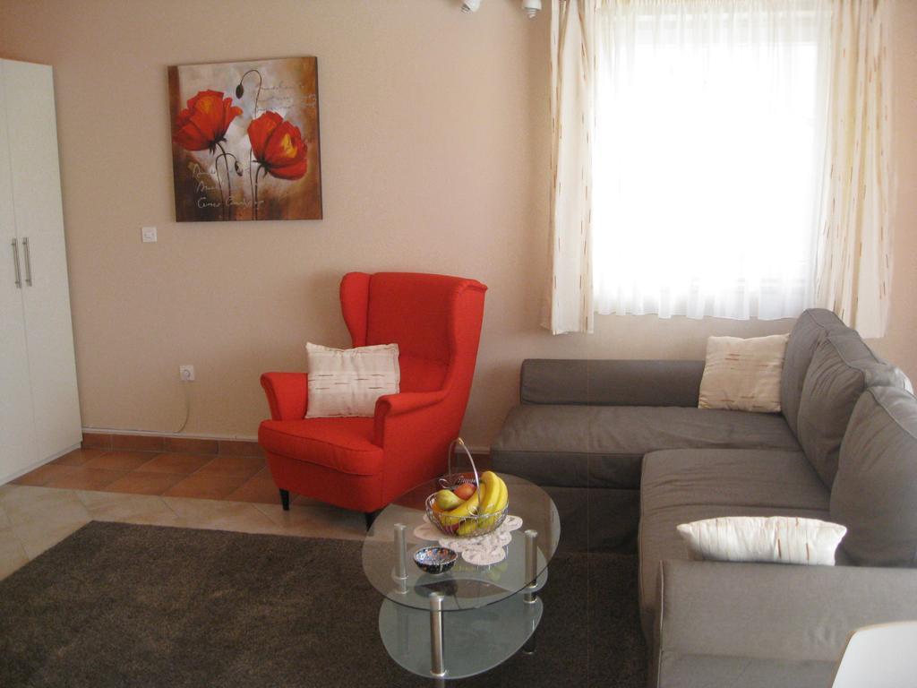 Apartman Dina *