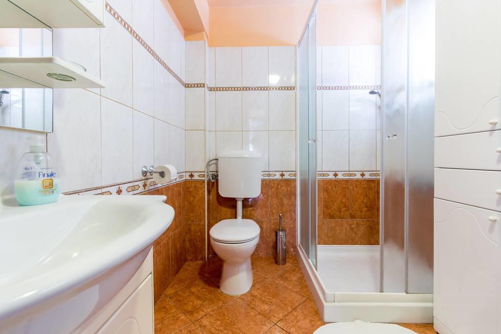 Dina Apartman Pula