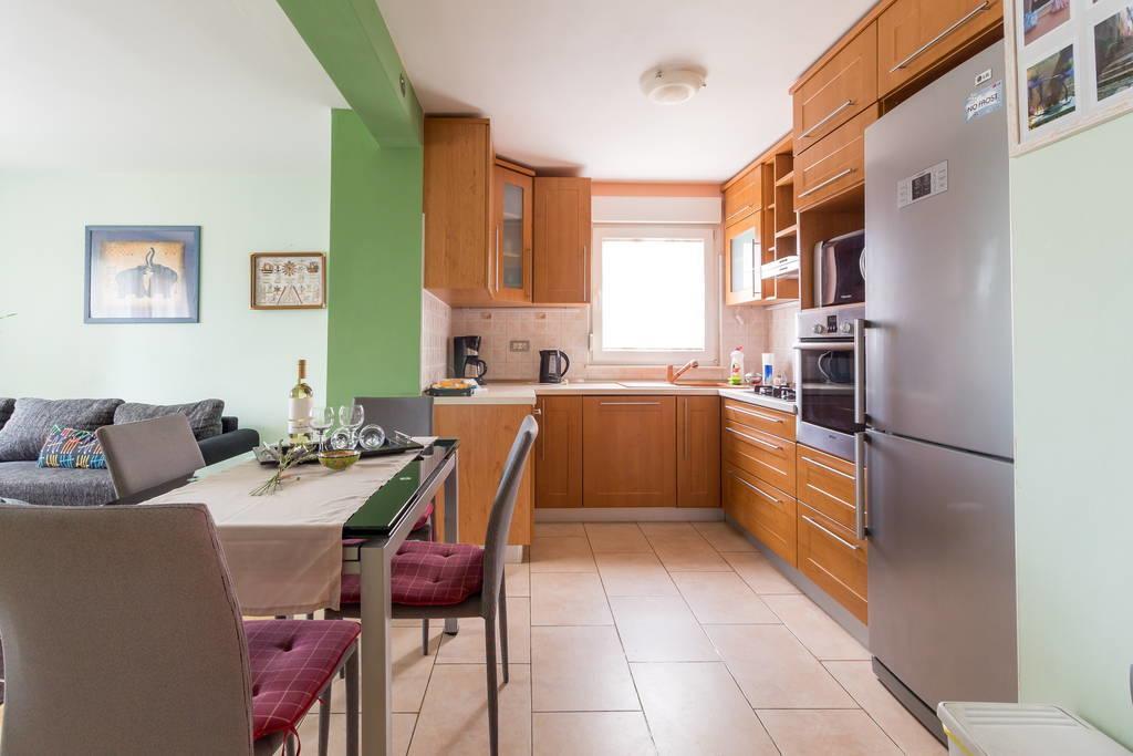Apartman Dina *